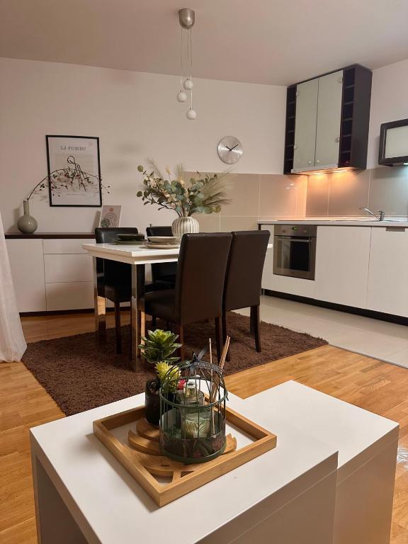 Apartman Floresta - In Front Of Japanese Garden, Enchanting Nature View, Spotless And Cozy Vrnjačka Banja エクステリア 写真